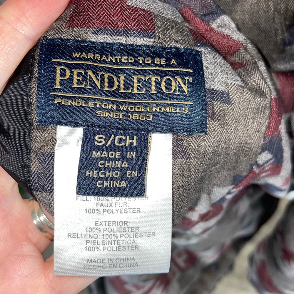 Pendleton reversible Aztec-Pattern or black faux … - image 4